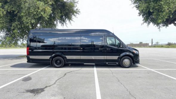 newport news employee shuttle van service